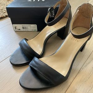 Naturalizer Women’s sandals